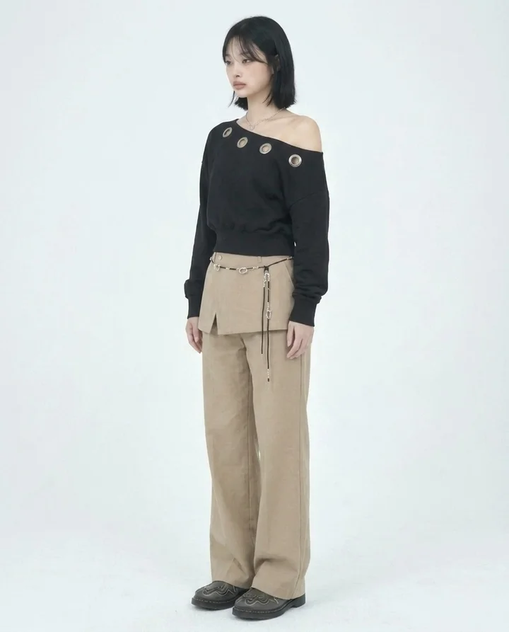 u5624887358_High_fashion_studio_shoot_for_danish_fashion_maga_75df8f8c-506c-4144-a520-ffbac8008c04_1