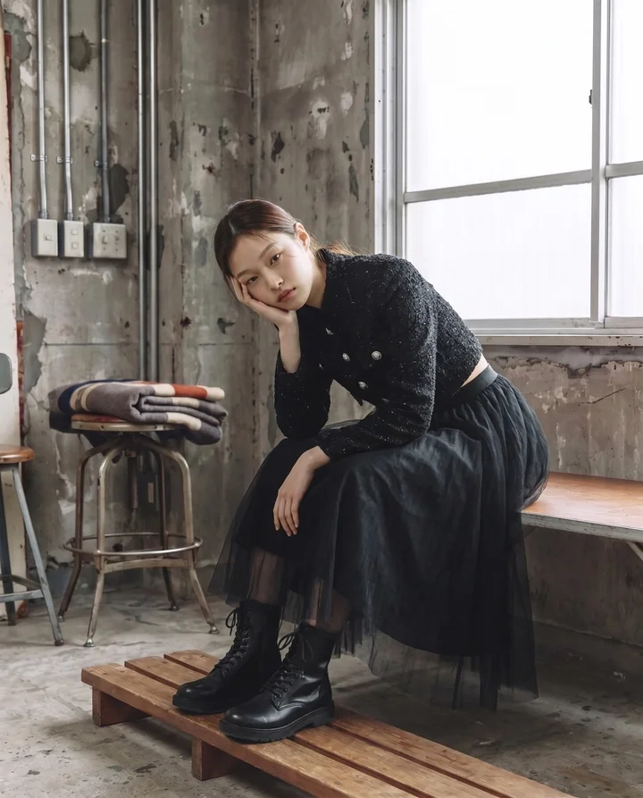 EQL 헤레틱 HERETIC 25FW COLLECTION 헤레틱(HERETIC)은 단어의 사전적 의미와 같이 주류나 트렌드에서 조금 벗어난 차별화된 스