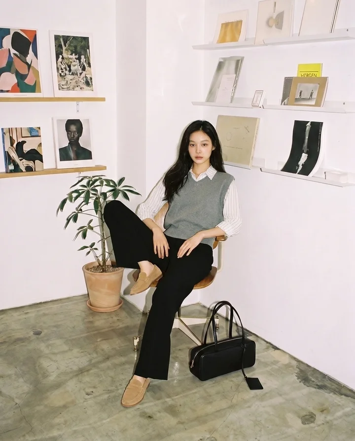 EQL 레어뷰 RAREVIEW 21SS WORKOUT COLLECTION [RAREVIEW 2021 WORKOUT COLLECTION] 기본에 충실하며 2